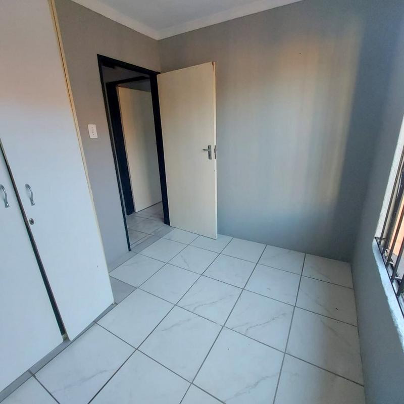 To Let 3 Bedroom Property for Rent in Groblerpark Gauteng
