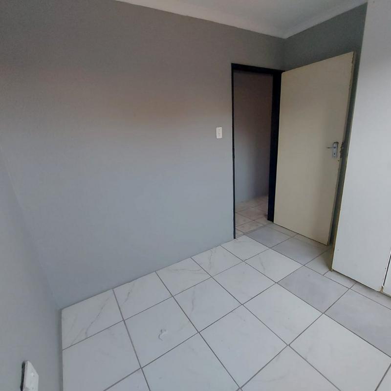 To Let 3 Bedroom Property for Rent in Groblerpark Gauteng