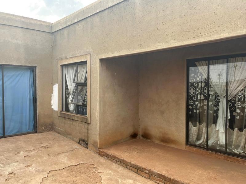 3 Bedroom Property for Sale in Bram Fischerville Gauteng