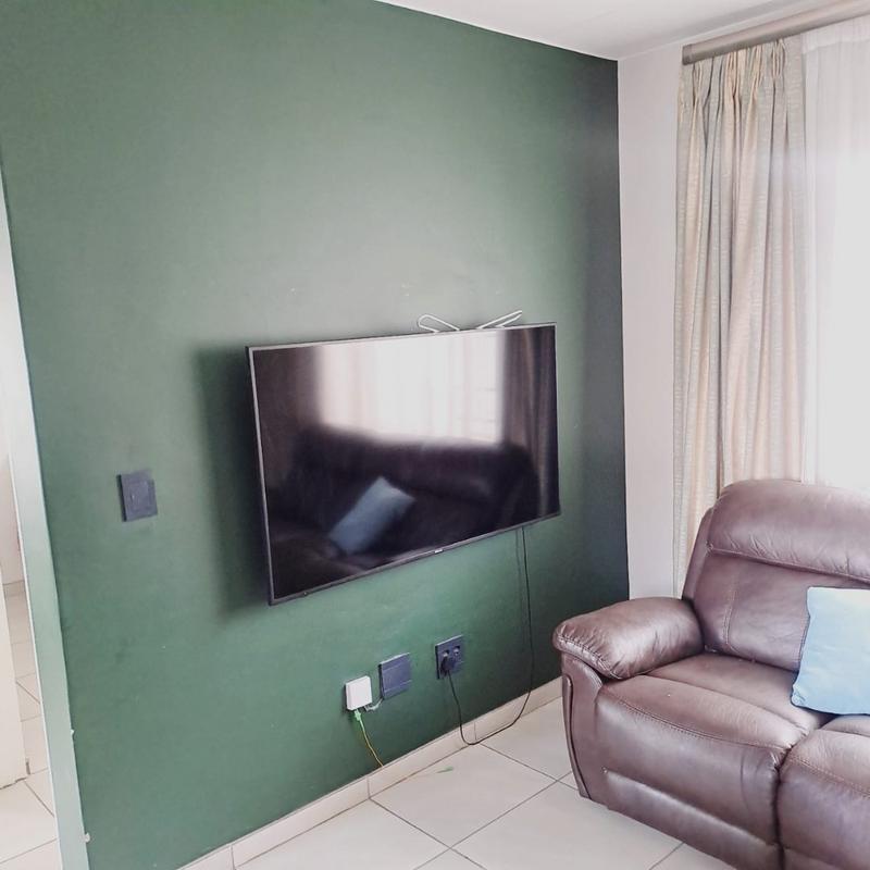 2 Bedroom Property for Sale in Fleurhof Gauteng