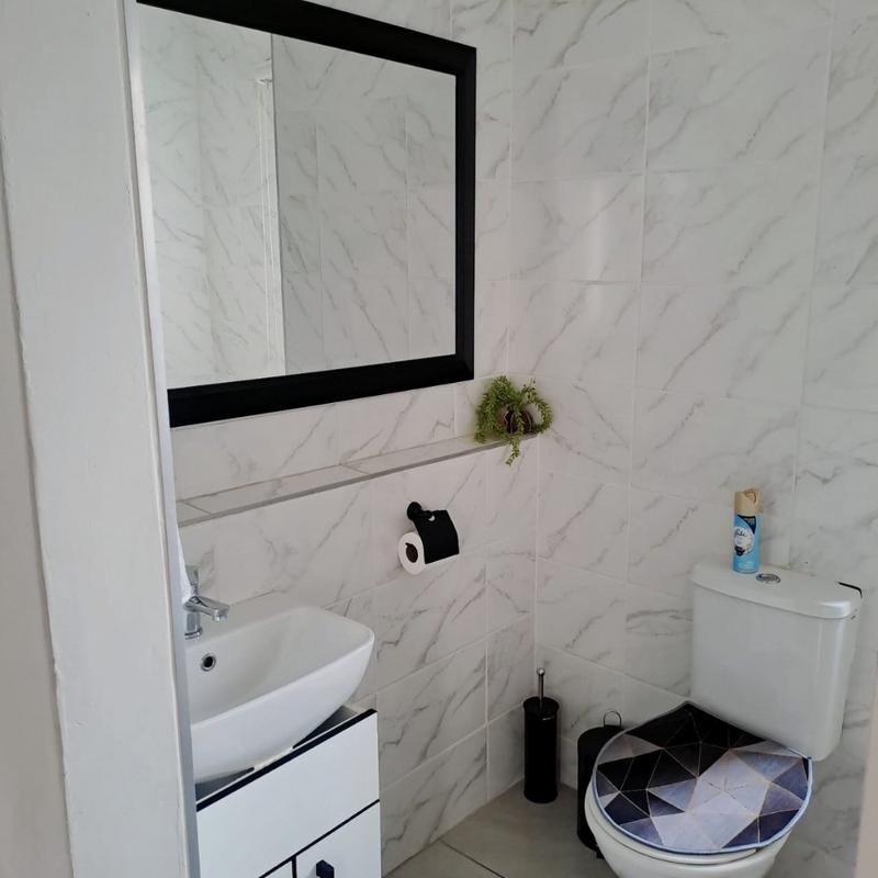 2 Bedroom Property for Sale in Fleurhof Gauteng