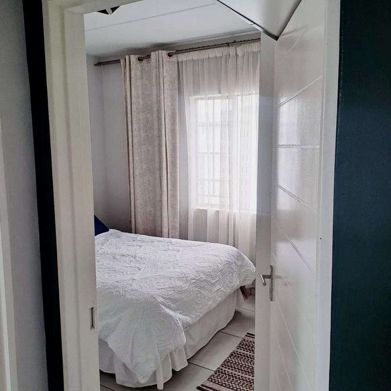 2 Bedroom Property for Sale in Fleurhof Gauteng