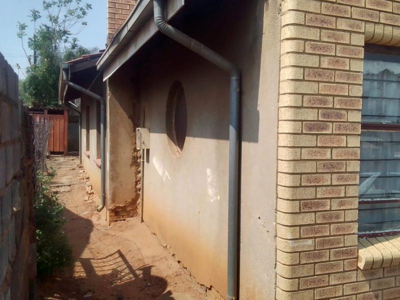 2 Bedroom Property for Sale in Klipspruit Gauteng
