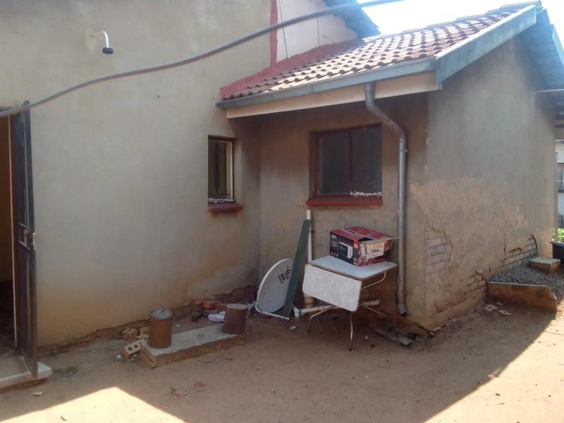 2 Bedroom Property for Sale in Klipspruit Gauteng