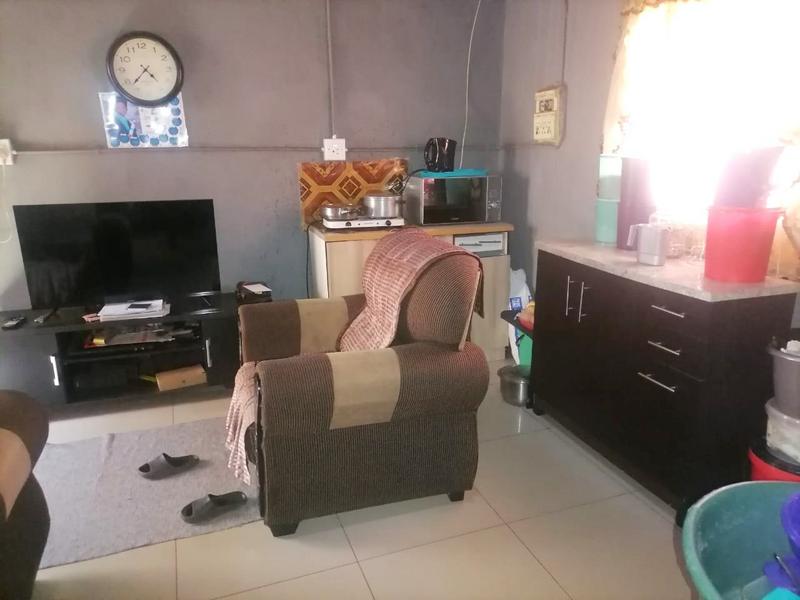 1 Bedroom Property for Sale in Mapleton A H Gauteng