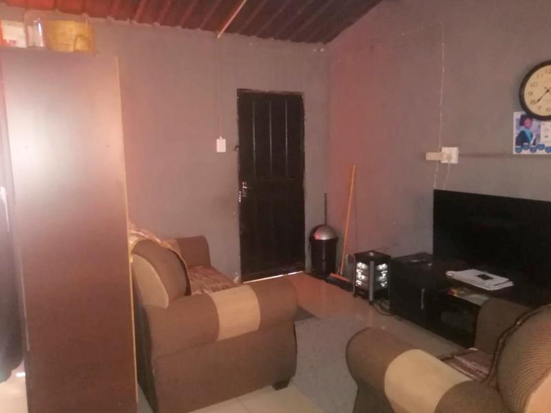 1 Bedroom Property for Sale in Mapleton A H Gauteng