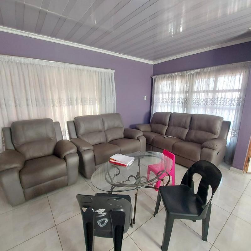 2 Bedroom Property for Sale in Tladi Gauteng