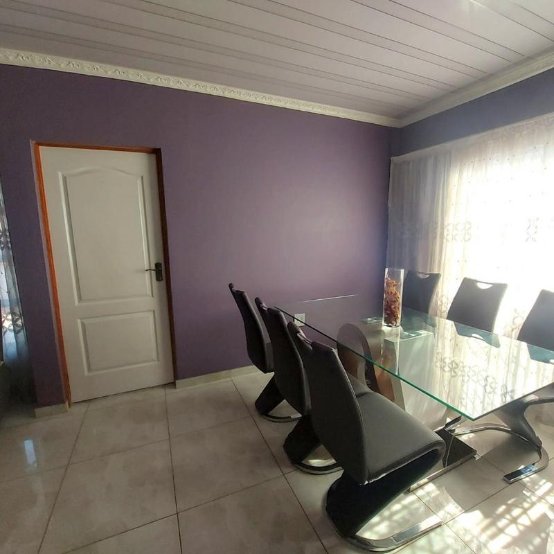 2 Bedroom Property for Sale in Tladi Gauteng