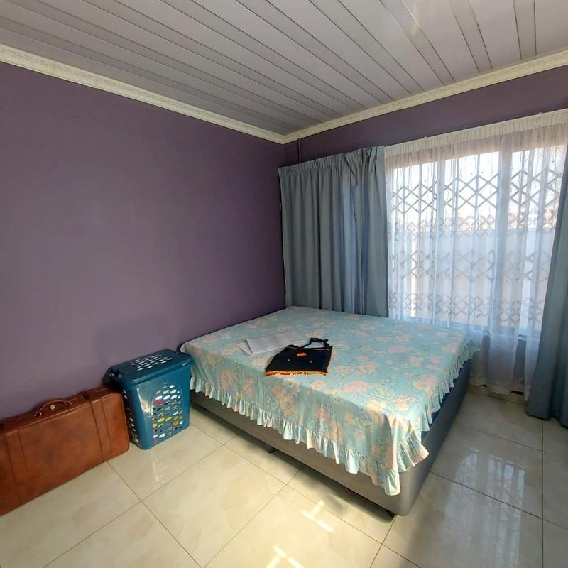 2 Bedroom Property for Sale in Tladi Gauteng