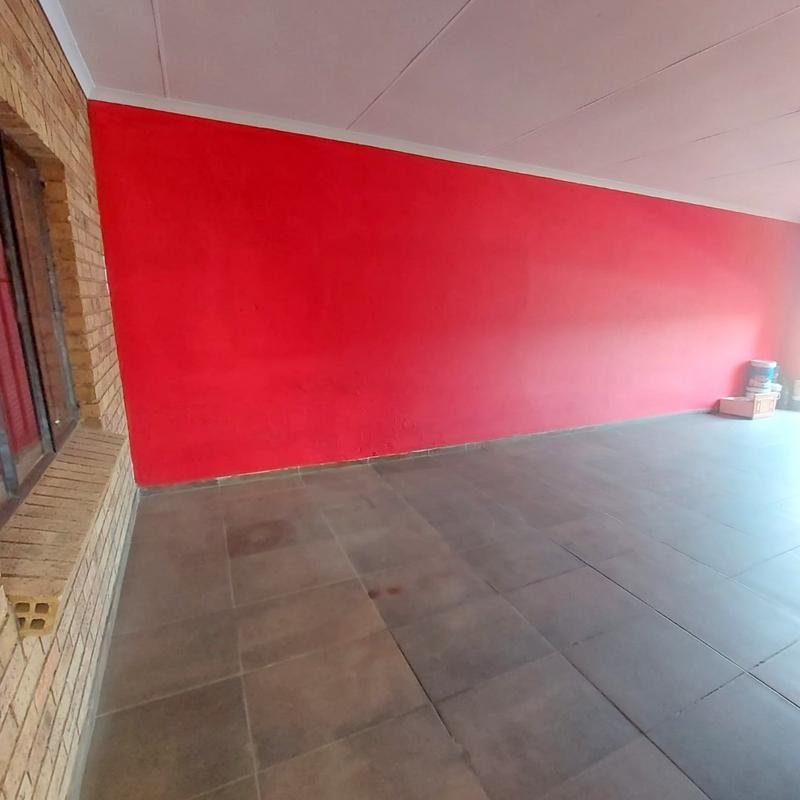 2 Bedroom Property for Sale in Tladi Gauteng