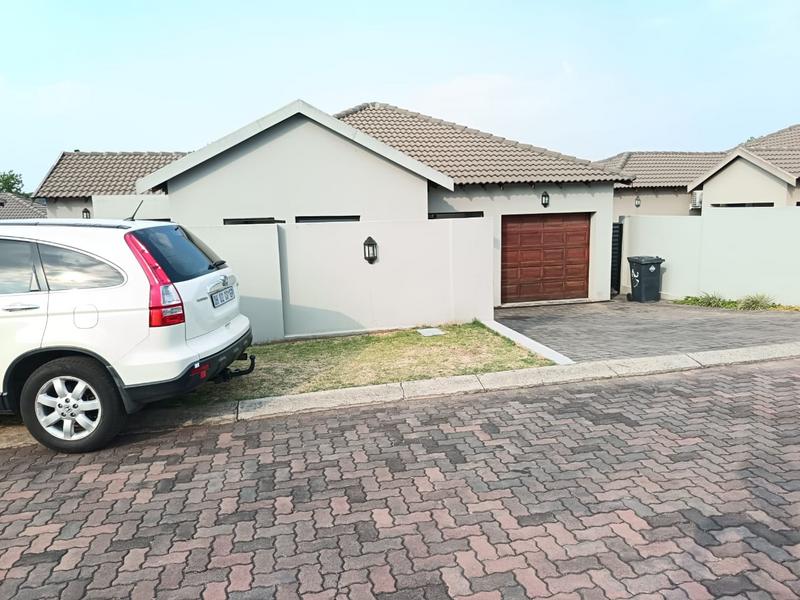 To Let 3 Bedroom Property for Rent in Buccleuch Gauteng
