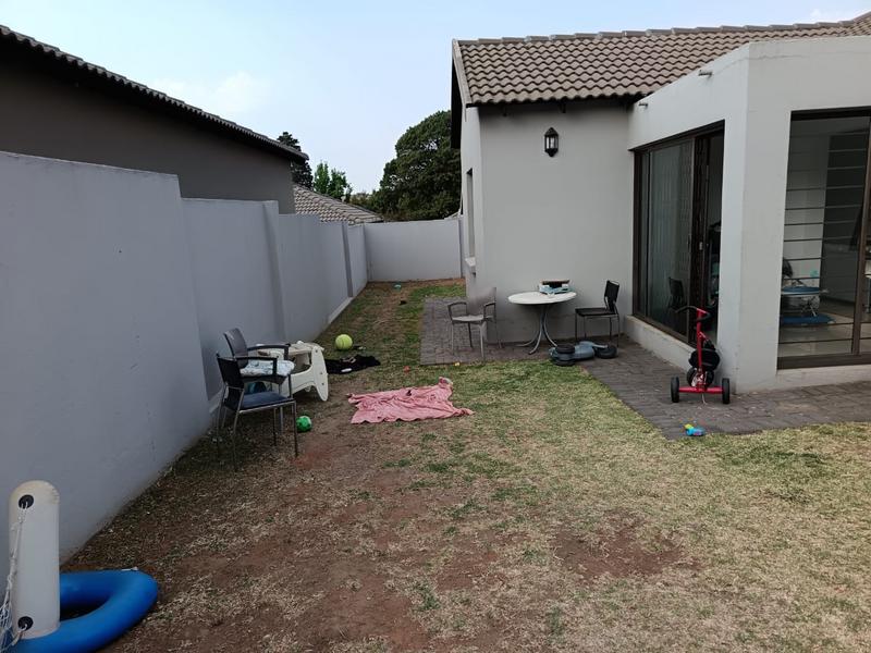 To Let 3 Bedroom Property for Rent in Buccleuch Gauteng