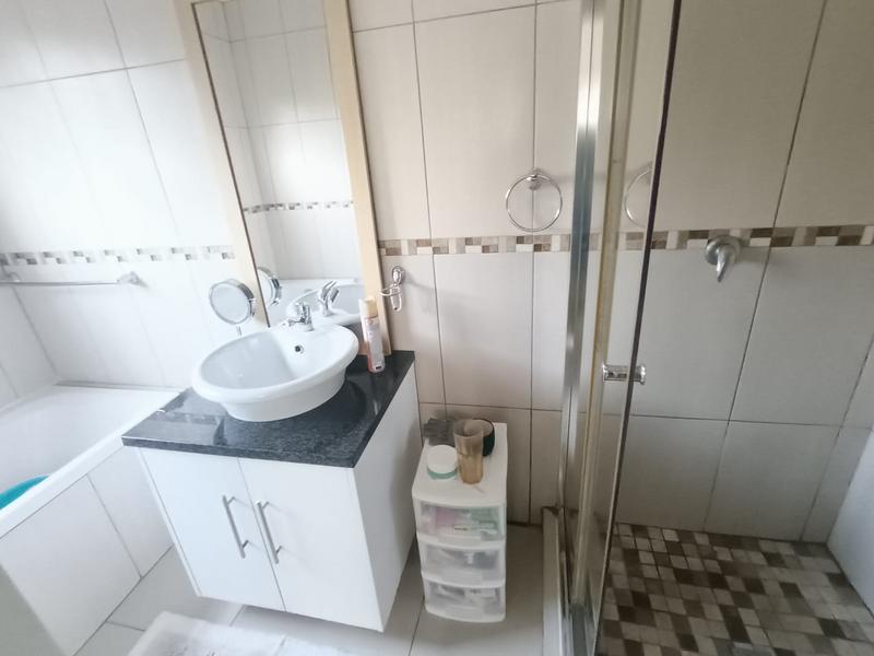 To Let 3 Bedroom Property for Rent in Buccleuch Gauteng