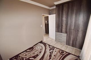 5 Bedroom Property for Sale in Crystal Park Gauteng