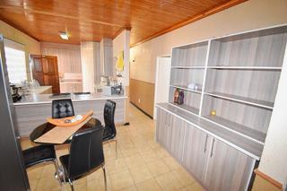 5 Bedroom Property for Sale in Crystal Park Gauteng