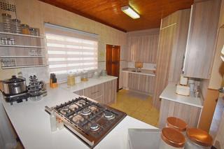 5 Bedroom Property for Sale in Crystal Park Gauteng