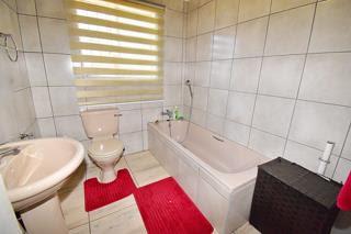5 Bedroom Property for Sale in Crystal Park Gauteng
