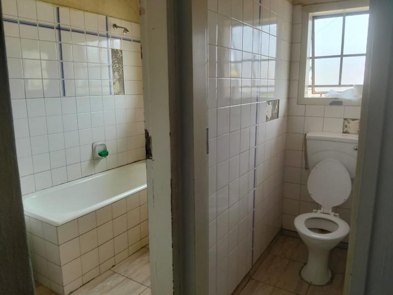 2 Bedroom Property for Sale in Orlando Gauteng