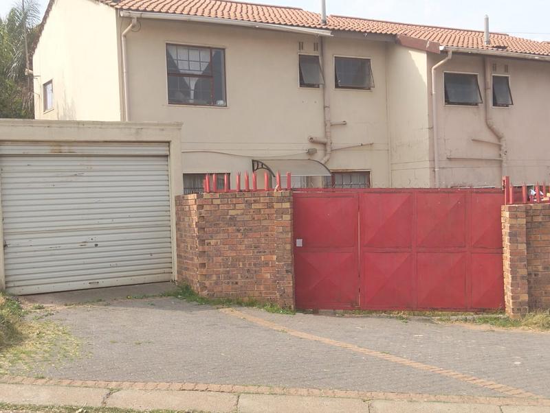 2 Bedroom Property for Sale in Orlando Gauteng