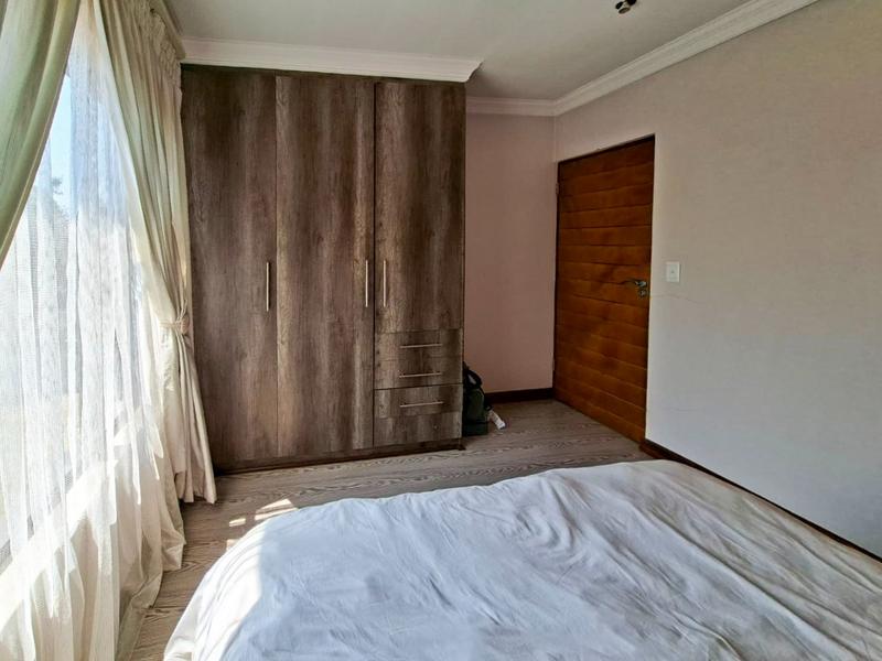 5 Bedroom Property for Sale in Midstream Estate Gauteng
