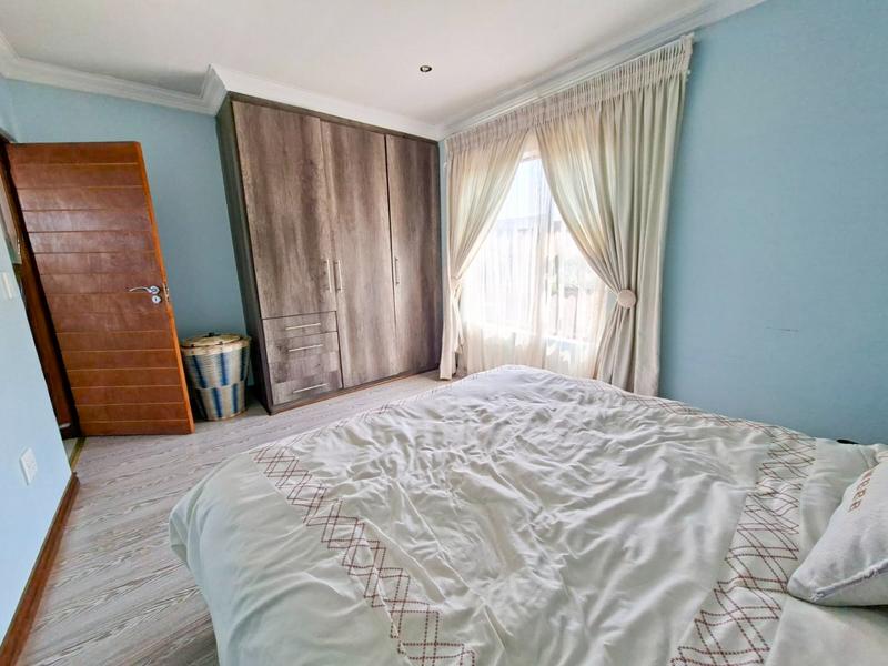 5 Bedroom Property for Sale in Midstream Estate Gauteng