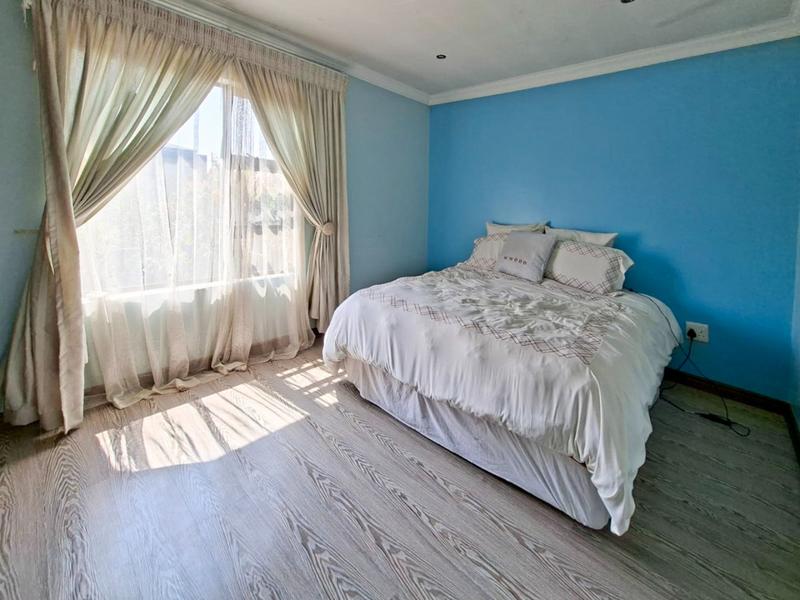 5 Bedroom Property for Sale in Midstream Estate Gauteng