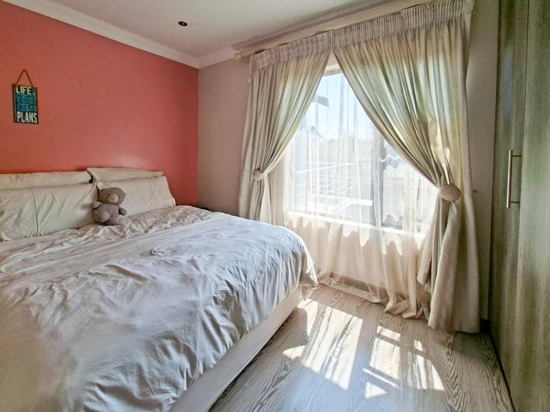 5 Bedroom Property for Sale in Midstream Estate Gauteng