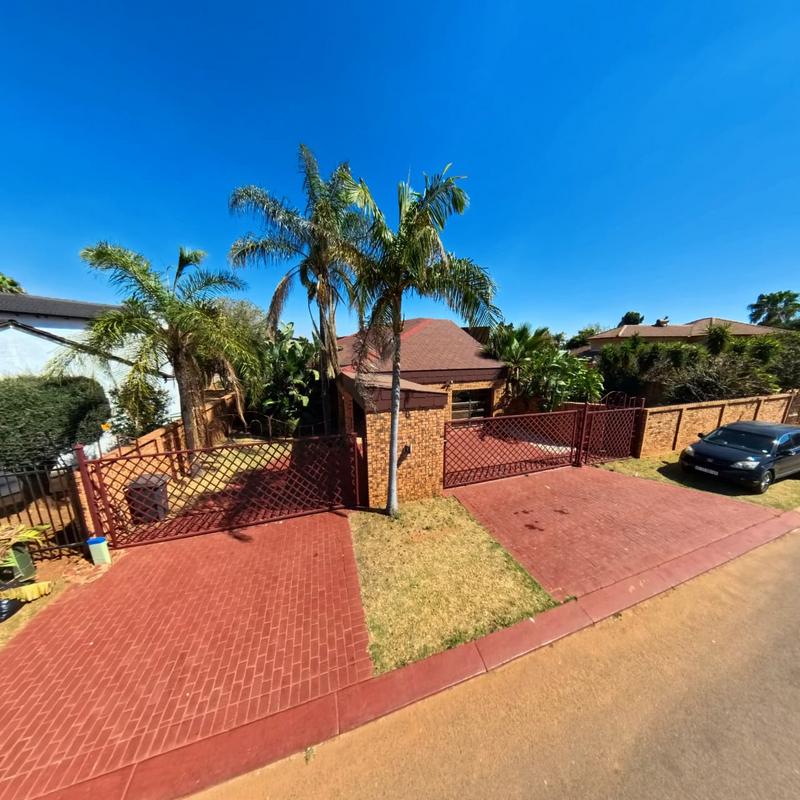 4 Bedroom Property for Sale in The Orchards Gauteng