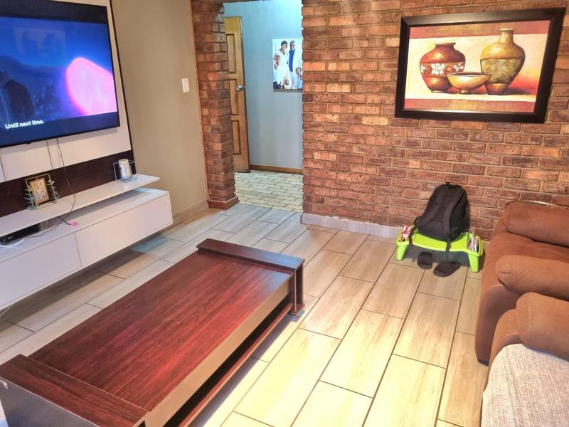 4 Bedroom Property for Sale in Sunward Park Gauteng
