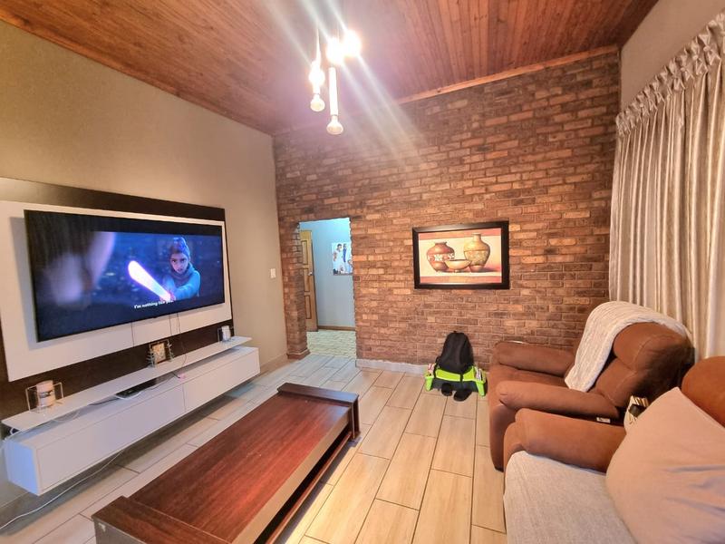 4 Bedroom Property for Sale in Sunward Park Gauteng