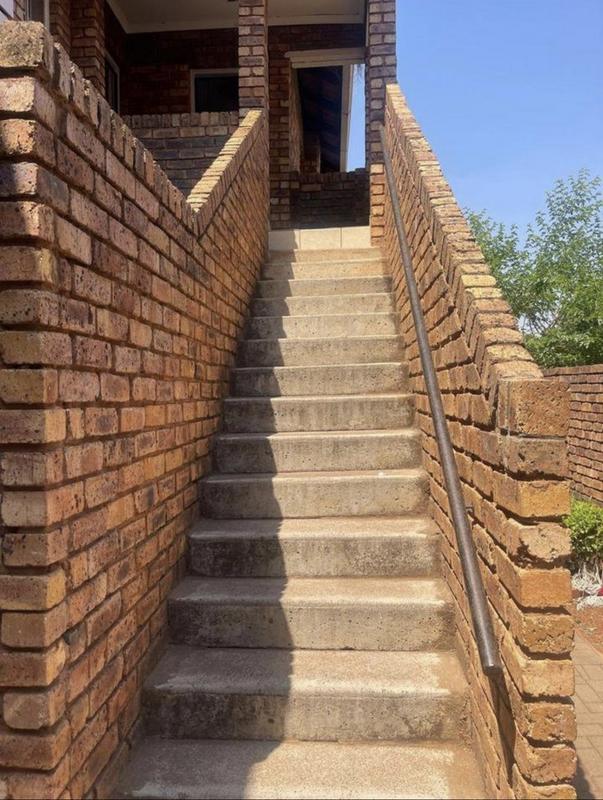 2 Bedroom Property for Sale in Pretoria North Gauteng