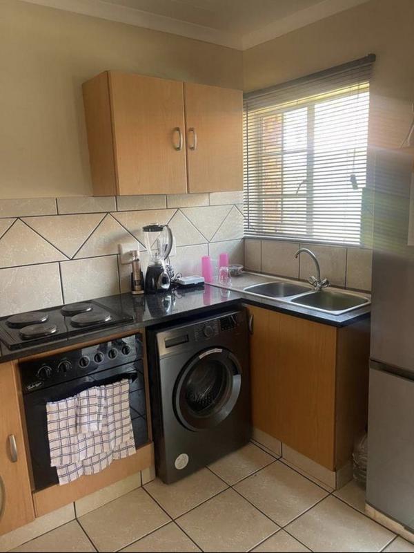 2 Bedroom Property for Sale in Pretoria North Gauteng
