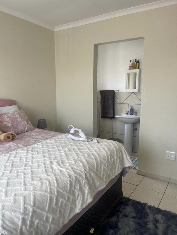 2 Bedroom Property for Sale in Pretoria North Gauteng
