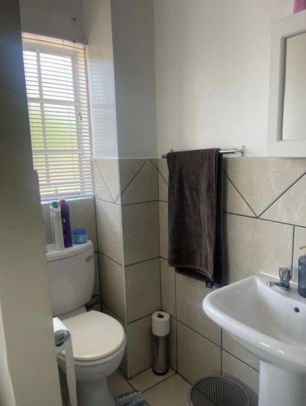 2 Bedroom Property for Sale in Pretoria North Gauteng