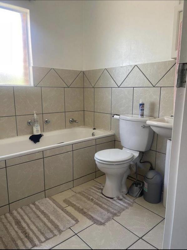 2 Bedroom Property for Sale in Pretoria North Gauteng