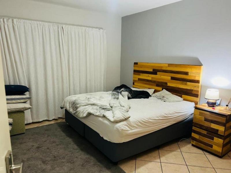 2 Bedroom Property for Sale in Pretoria North Gauteng