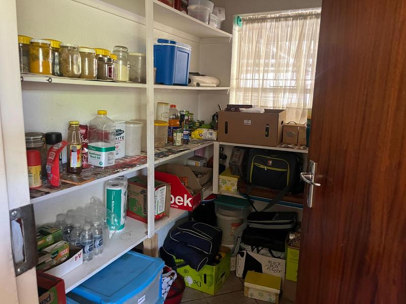 4 Bedroom Property for Sale in Albertsdal Gauteng