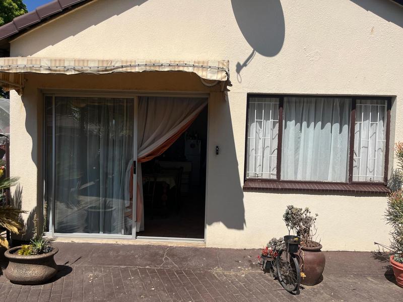 4 Bedroom Property for Sale in Albertsdal Gauteng