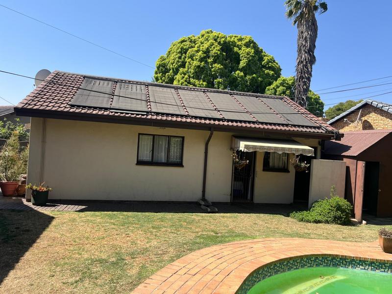 4 Bedroom Property for Sale in Albertsdal Gauteng