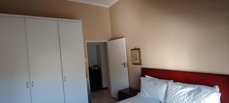 3 Bedroom Property for Sale in Oakdene Gauteng