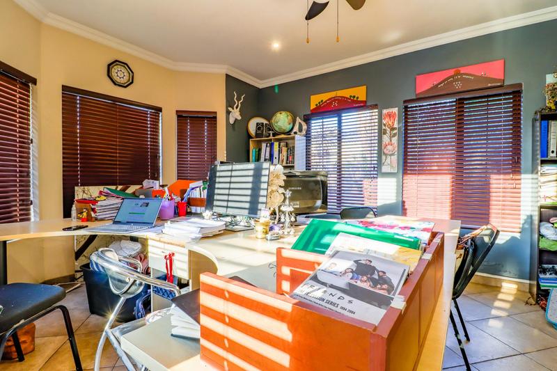To Let 5 Bedroom Property for Rent in Midstream Estate Gauteng