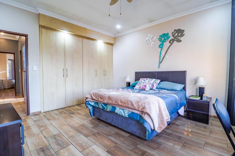 To Let 5 Bedroom Property for Rent in Midstream Estate Gauteng