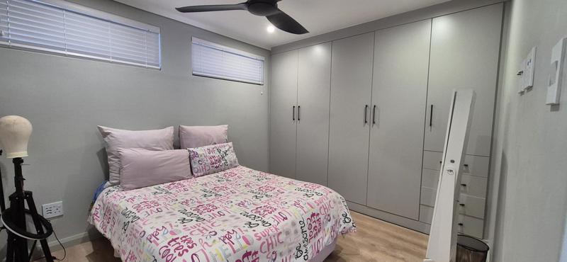 To Let 2 Bedroom Property for Rent in Midfield Estate Gauteng