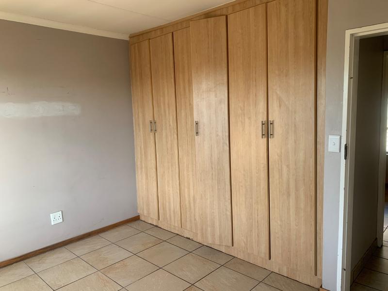 2 Bedroom Property for Sale in Vanderbijlpark SE 4 Gauteng