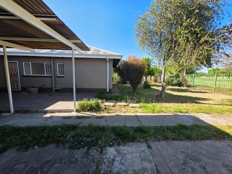 To Let 4 Bedroom Property for Rent in Three Rivers Gauteng