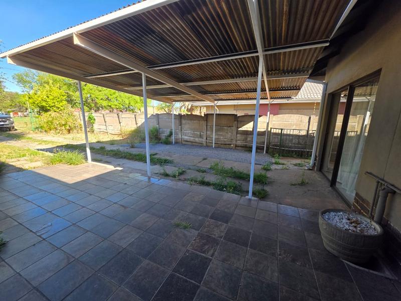 To Let 4 Bedroom Property for Rent in Three Rivers Gauteng