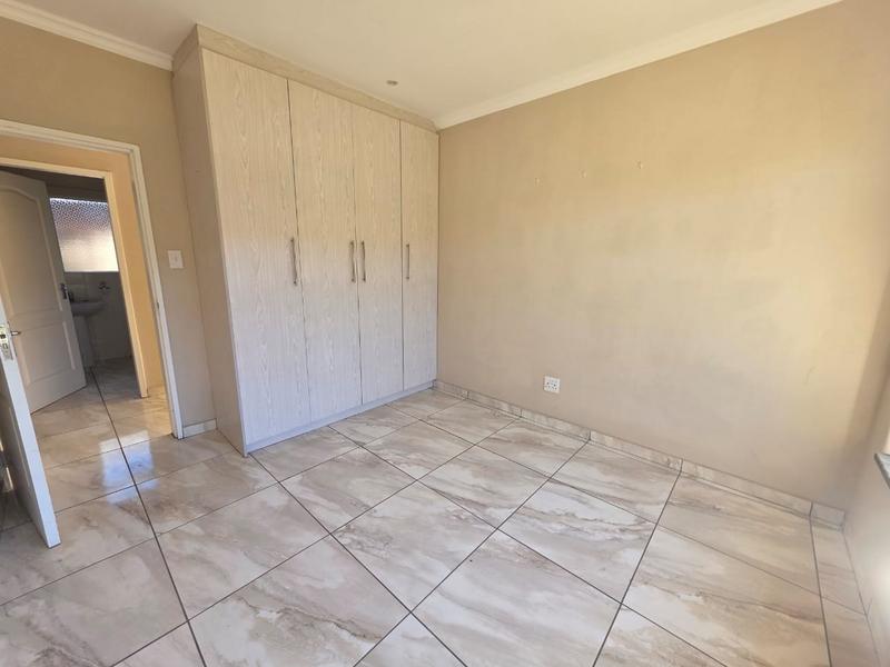 To Let 4 Bedroom Property for Rent in Three Rivers Gauteng