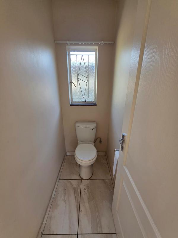 To Let 4 Bedroom Property for Rent in Three Rivers Gauteng