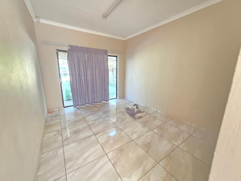 To Let 4 Bedroom Property for Rent in Three Rivers Gauteng