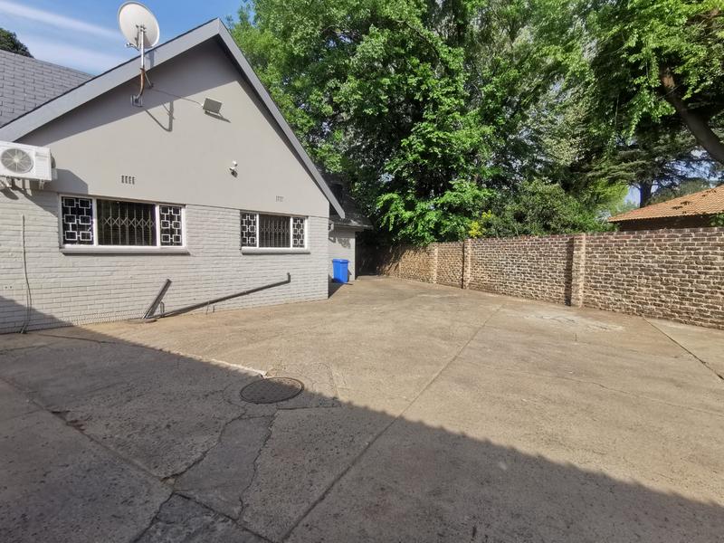 5 Bedroom Property for Sale in Meyerton Central Gauteng